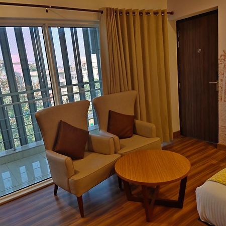 Delhieez - A Boutique Hotel Нью-Дели Экстерьер фото
