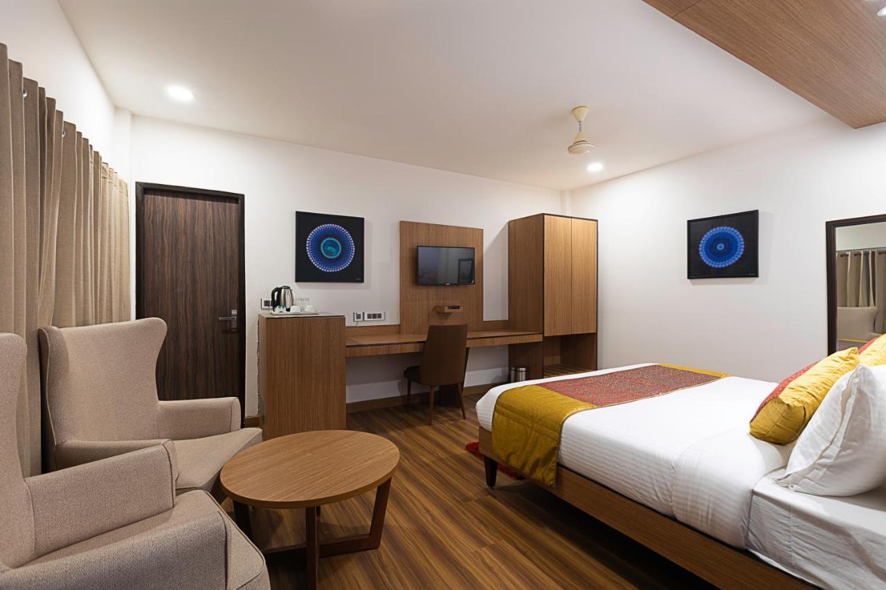 Delhieez - A Boutique Hotel Нью-Дели Экстерьер фото