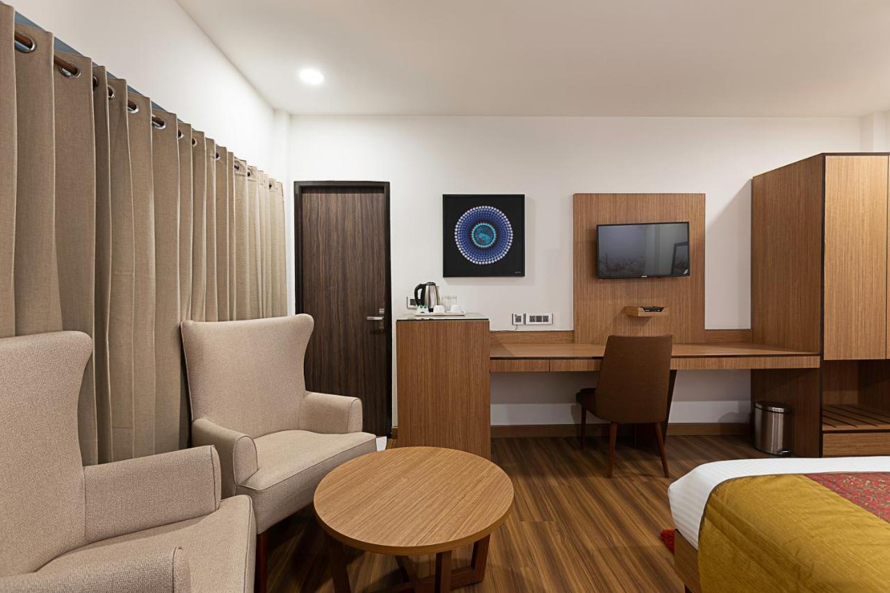 Delhieez - A Boutique Hotel Нью-Дели Экстерьер фото