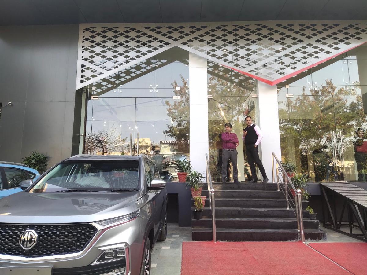 Delhieez - A Boutique Hotel Нью-Дели Экстерьер фото
