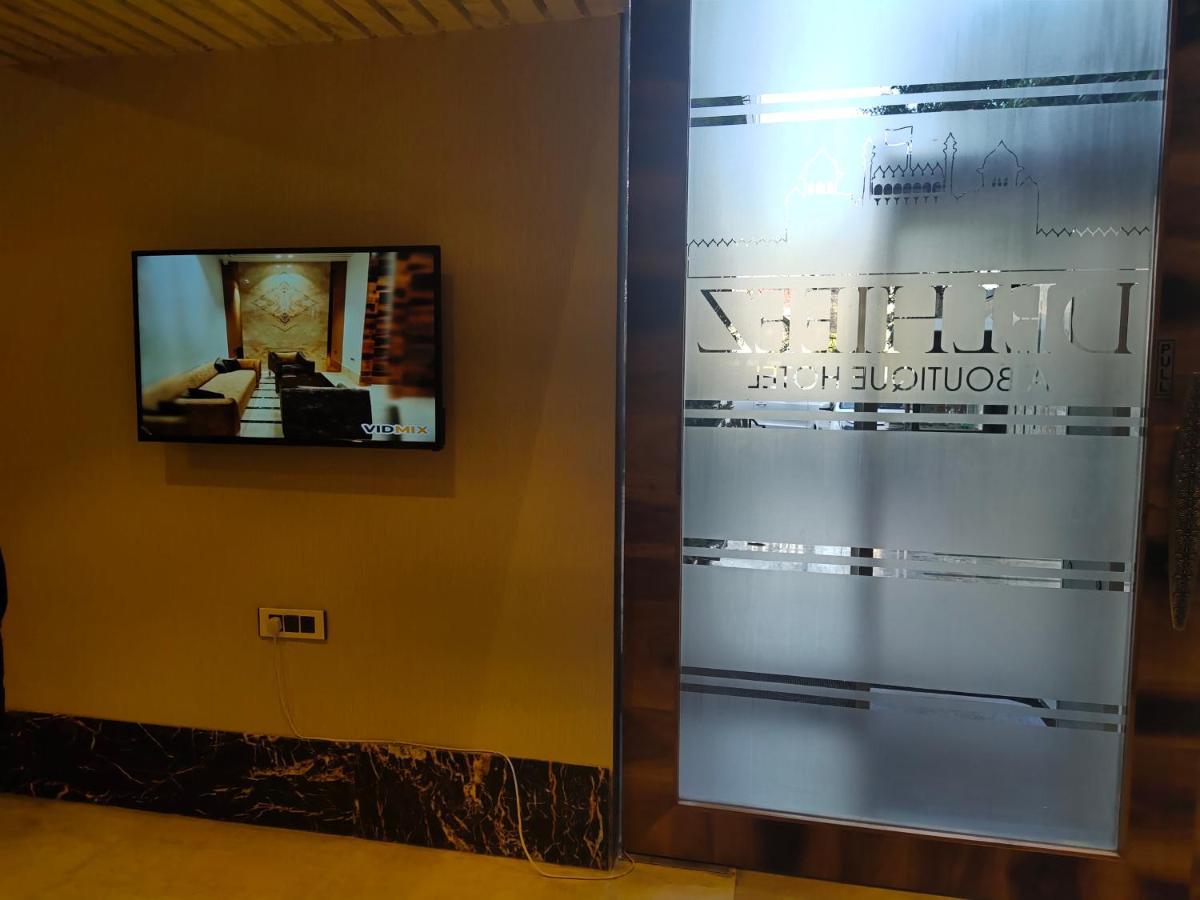 Delhieez - A Boutique Hotel Нью-Дели Экстерьер фото