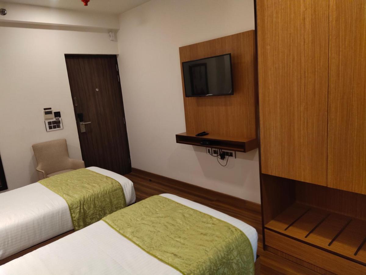 Delhieez - A Boutique Hotel Нью-Дели Экстерьер фото