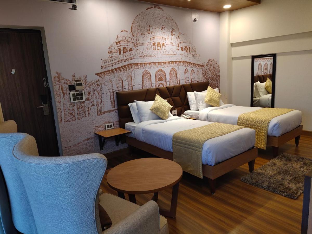 Delhieez - A Boutique Hotel Нью-Дели Экстерьер фото