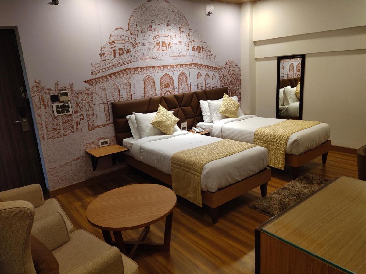 Delhieez - A Boutique Hotel Нью-Дели Экстерьер фото