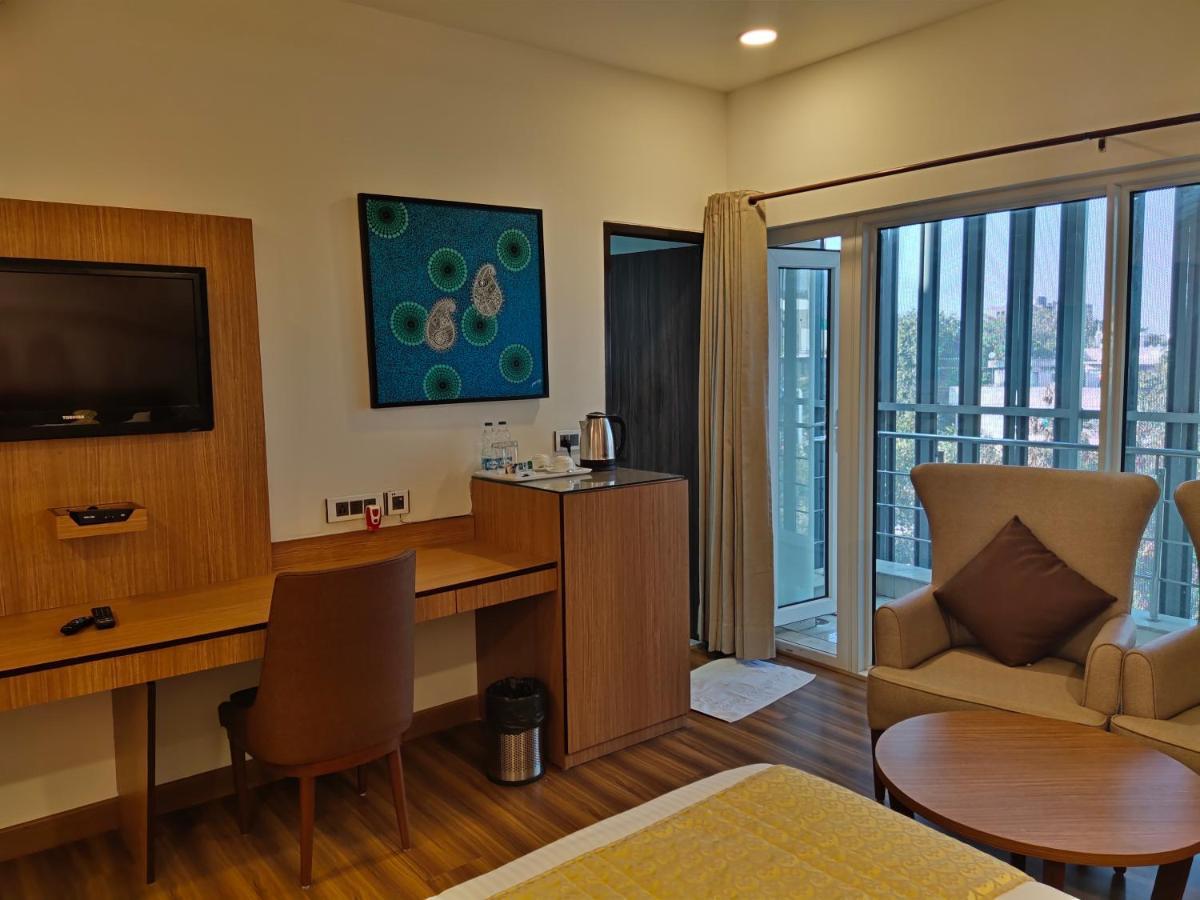 Delhieez - A Boutique Hotel Нью-Дели Экстерьер фото