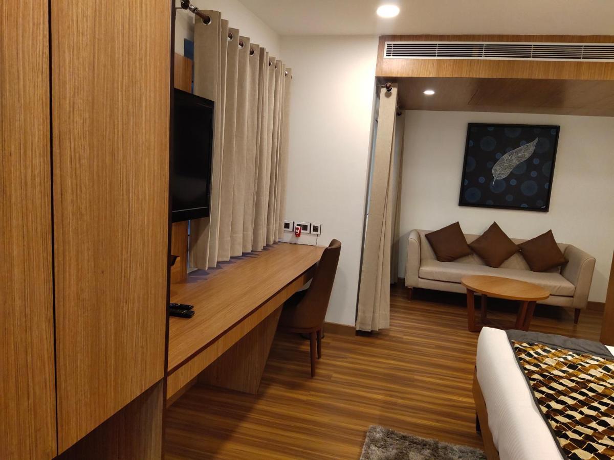 Delhieez - A Boutique Hotel Нью-Дели Экстерьер фото